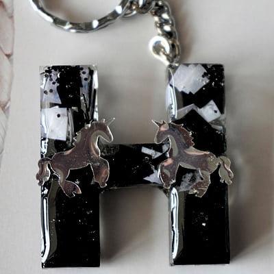 'H'LETTER CHESS FAN KEY CHAIN
