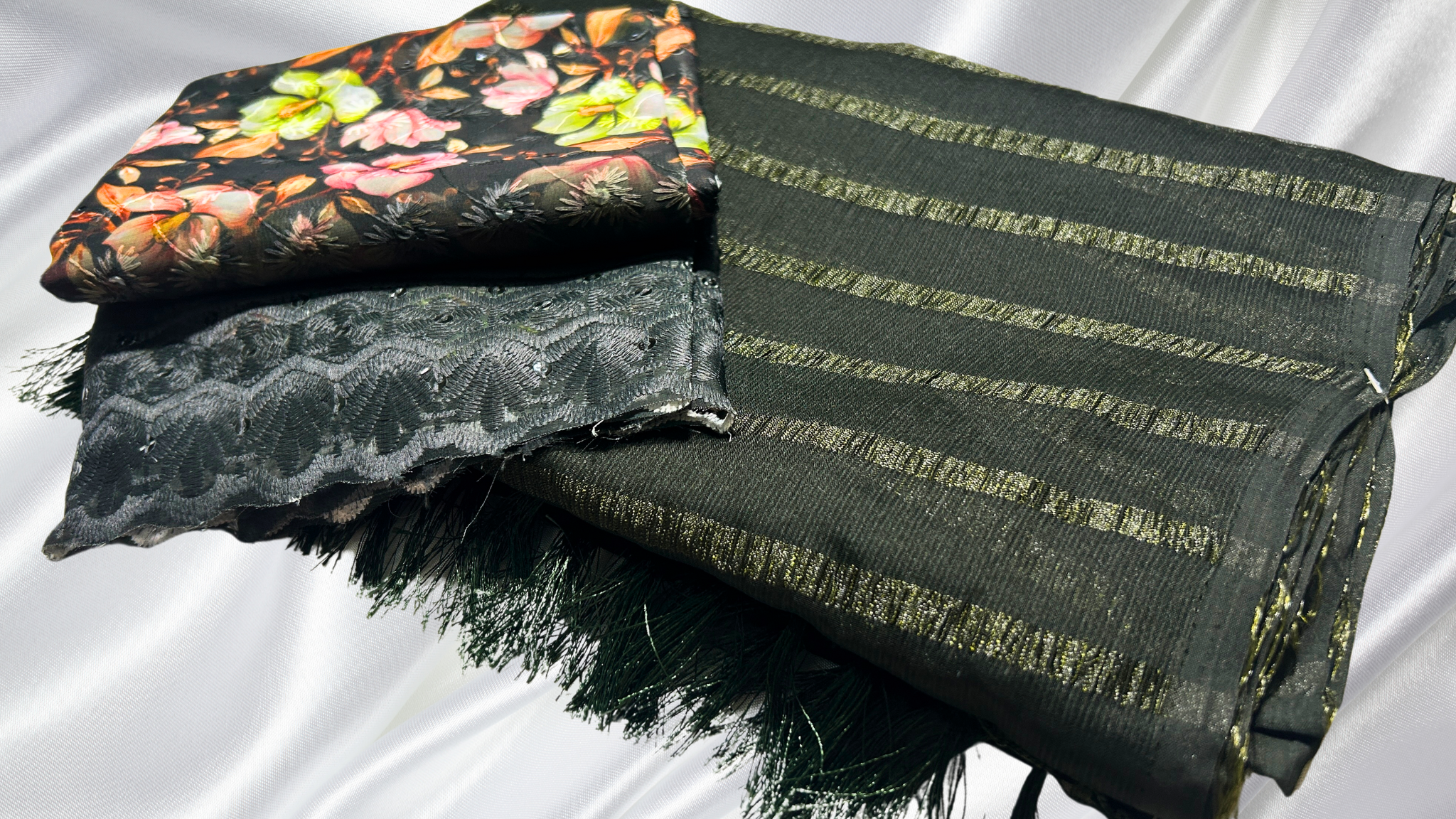 Solo Digital Popcorn Designer Saree - Dark Moss
