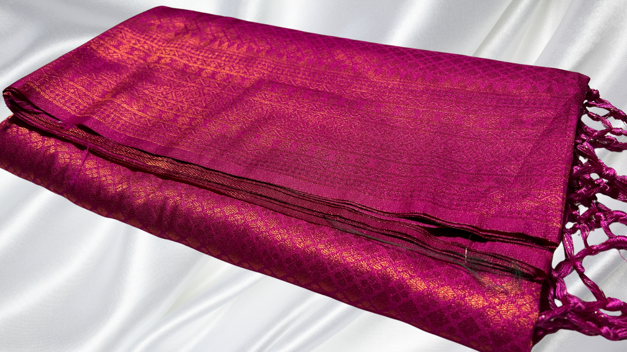 Softy Kubera Single Color Silk Saree - Onion Pink