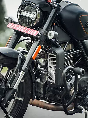 Legundary Thanos Crash Guard With Slider for Harley Davidson X440 Legundary Thanos Crash Guard With Slider for Harley Davidson X440