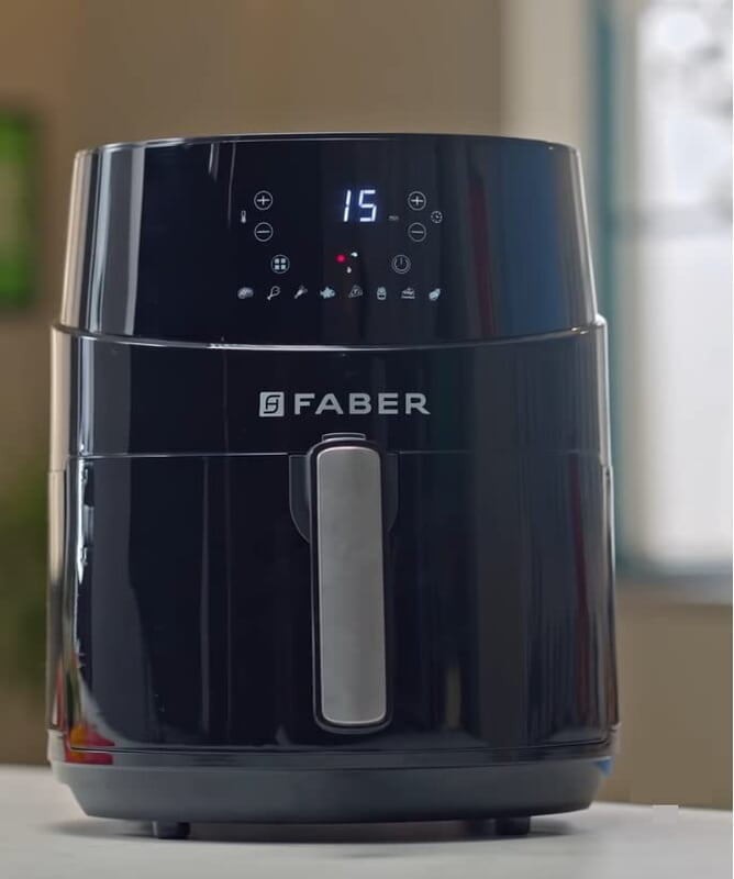 Faber 4.5L 1500W Air Fryer Fry, Bake, Roast, Toast, Defrost, Grill & Reheat 8-Preset Menu