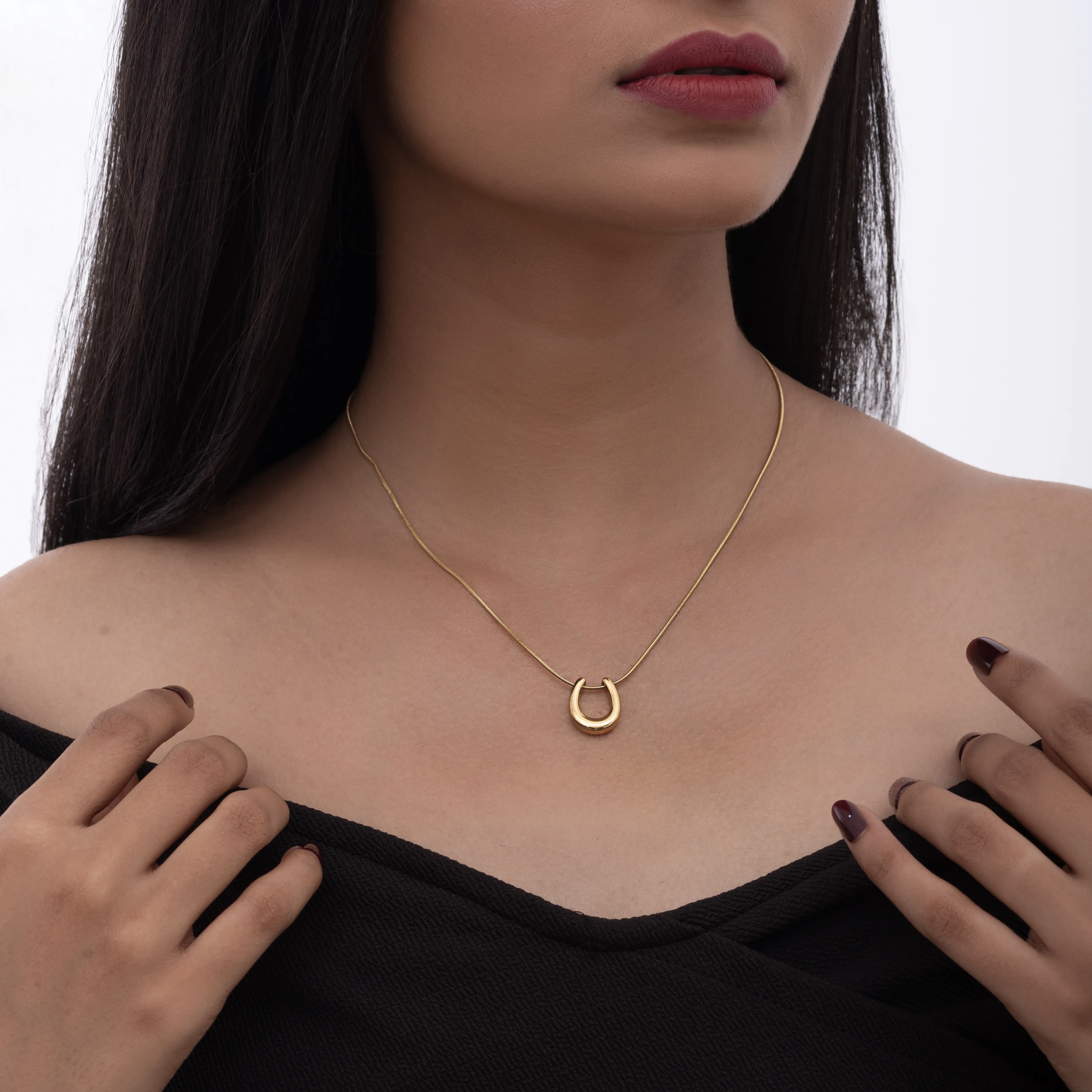 Golden U Necklace