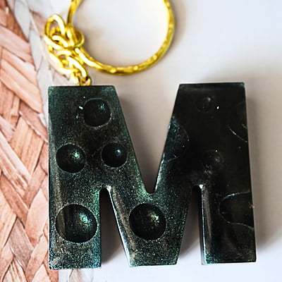 'M' GOTA DE AGUA LETTER KEYCHAIN (LKB00038)
