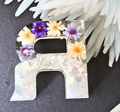 'R' LAVENDER HEALING LETTER KEYCHAIN(LKB00043) 'R' LAVENDER HEALING LETTER KEYCHAIN(LKB00043)