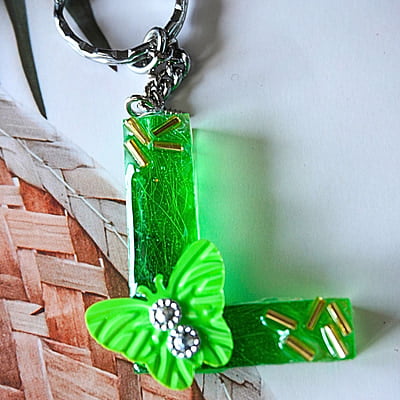 'L' LETTER FEATHER BUTTERFLY KEYCHAIN