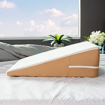 Compact Wedge Pillow