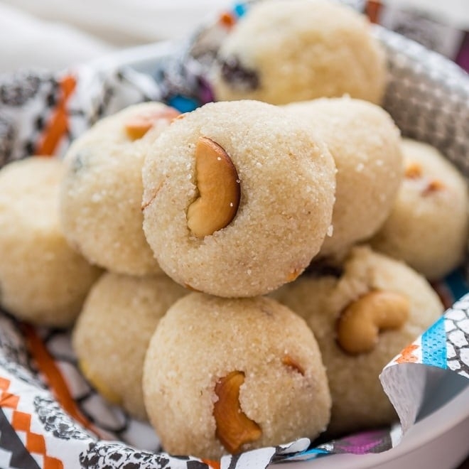 Rava-Ladoo
