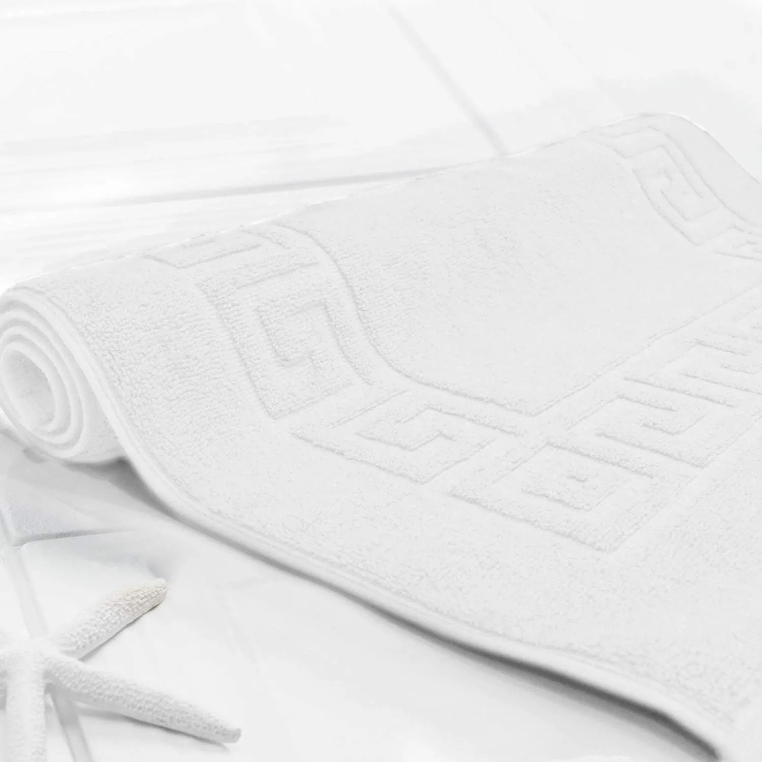Sofrito Bath Mat - Regular - 80% Cotton 20% Polyester - White