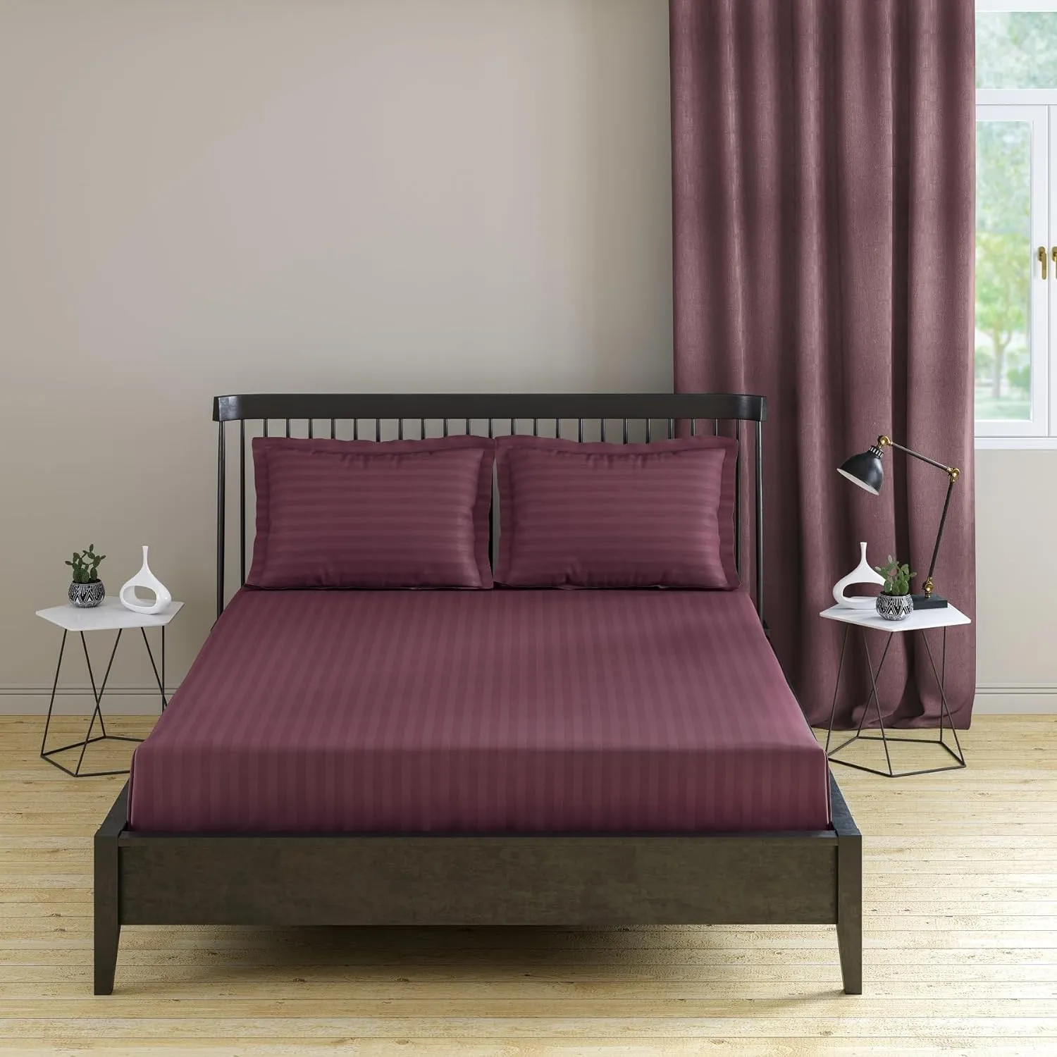 Pillow Cover Framed Glace Cotton 300 TC - Striped - Wine Pillow Cover Framed Glace Cotton 300 TC - Striped - Wine