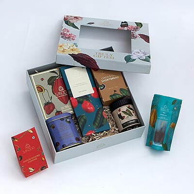 SMOOR Assorted Delights Premium Chocolates Gift Box Special Occasions 3700gm