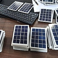 Solar Mobile Charger 3.5W with Multiple Mobile