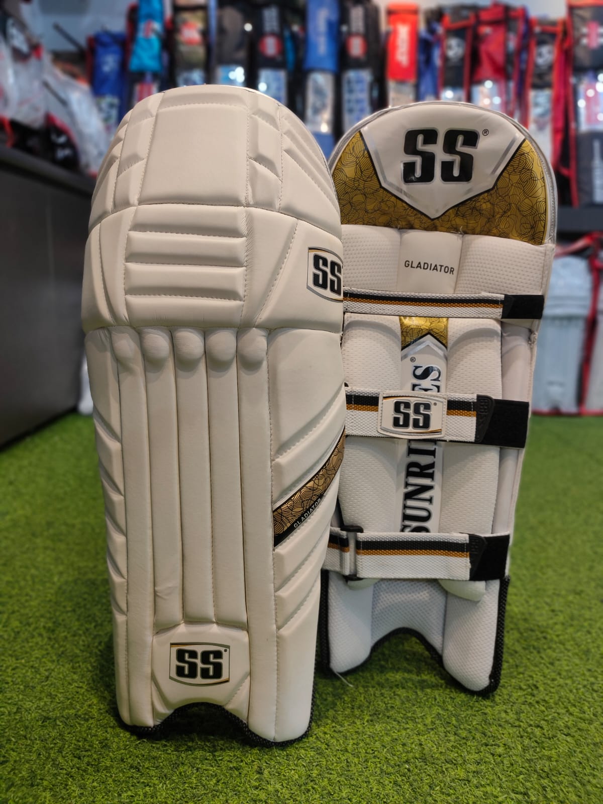 CRICKET BATTING PAD SS GLADIATOR