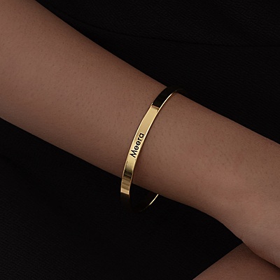 Personalized
Engraved Memories Cuff