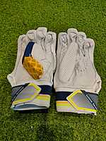 Cricket Batting Gloves -SG LITEVATE Cricket Batting Gloves -SG LITEVATE