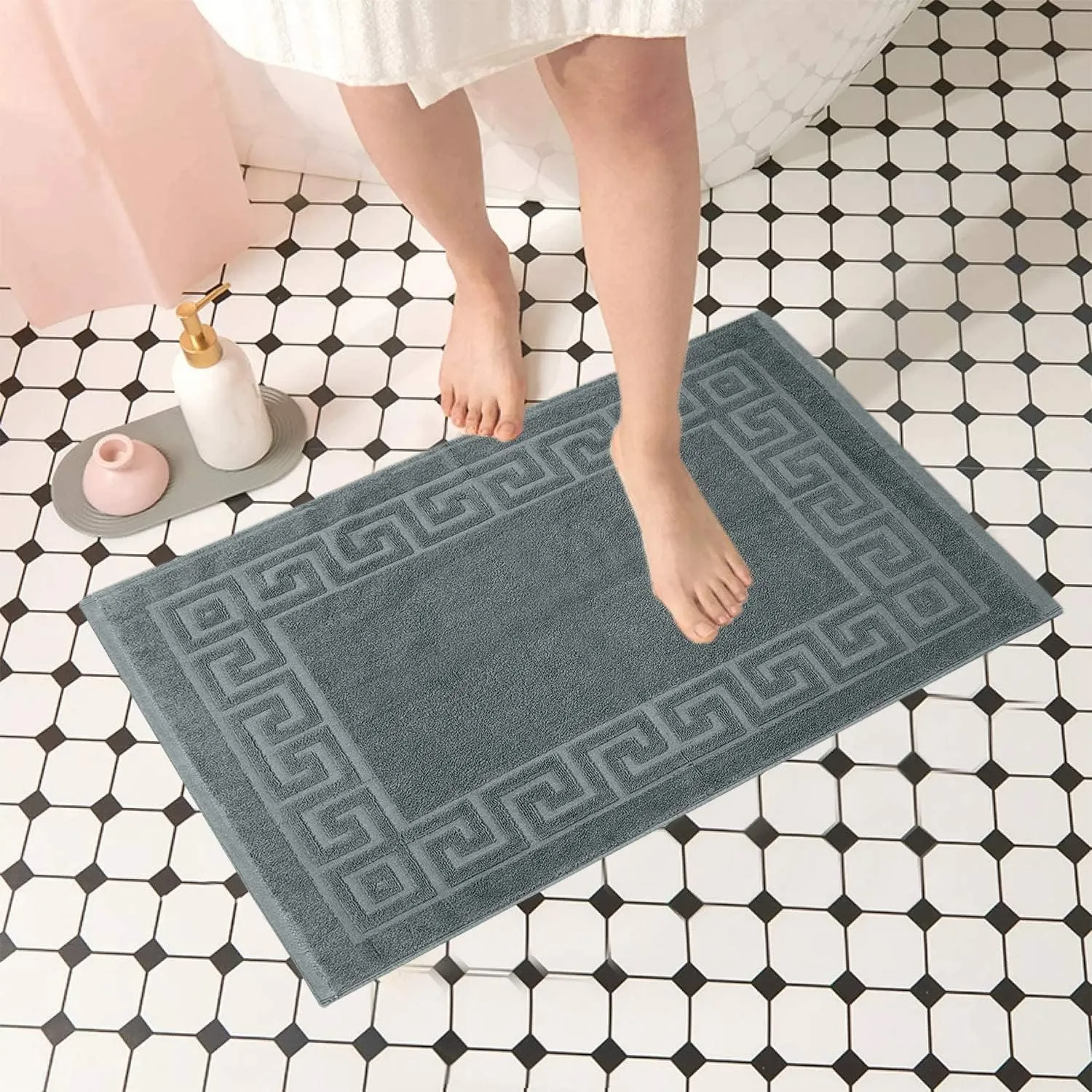 Sofrito Bath Mat - Regular - 80% Cotton 20% Polyester - Grey Sofrito Bath Mat - Regular - 80% Cotton 20% Polyester - Grey
