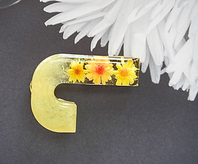 'J' OPTIMISTIC LETTER KEYCHAIN(LKB00039)