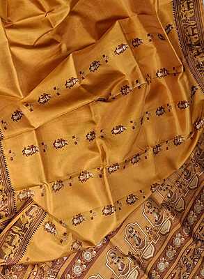 Figure motif Baluchari Color Golden mustard Figure motif Baluchari Color Golden mustard