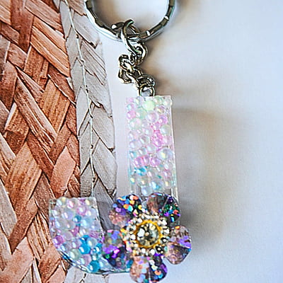 'J'QUEEN LETTER KEYCHAIN