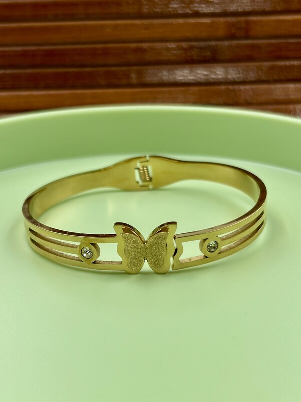 Anti Tarnish Gold Kada Bracelet A7FJ00016C Anti Tarnish Gold Kada Bracelet A7FJ00016C