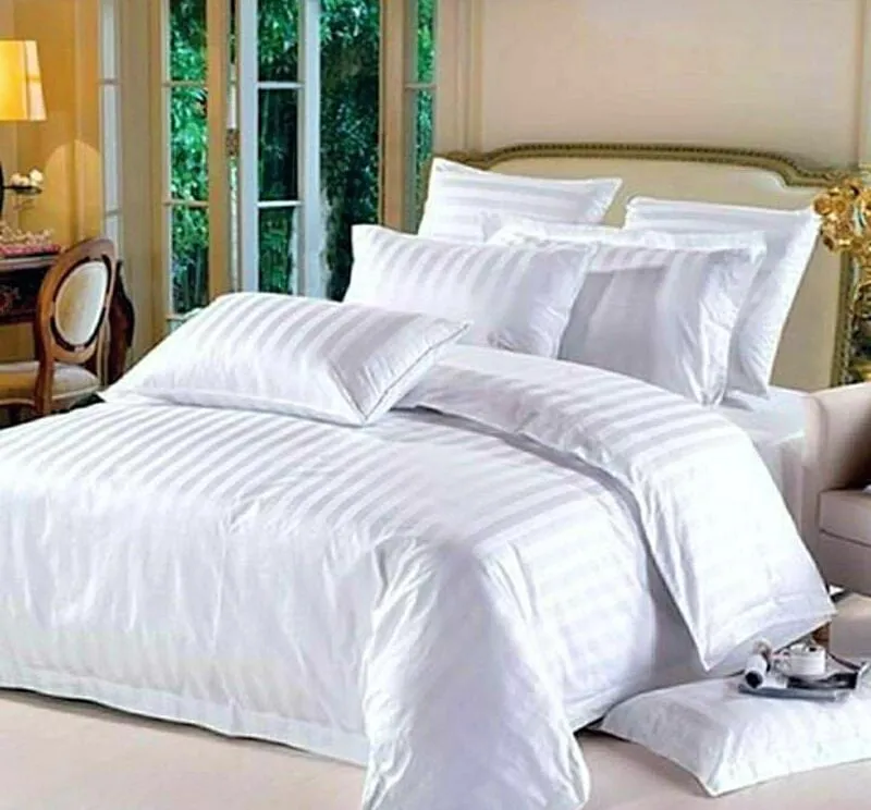 Sofrito Bedsheet Glace Cotton 300 TC - Striped - White Sofrito Bedsheet Glace Cotton 300 TC - Striped - White