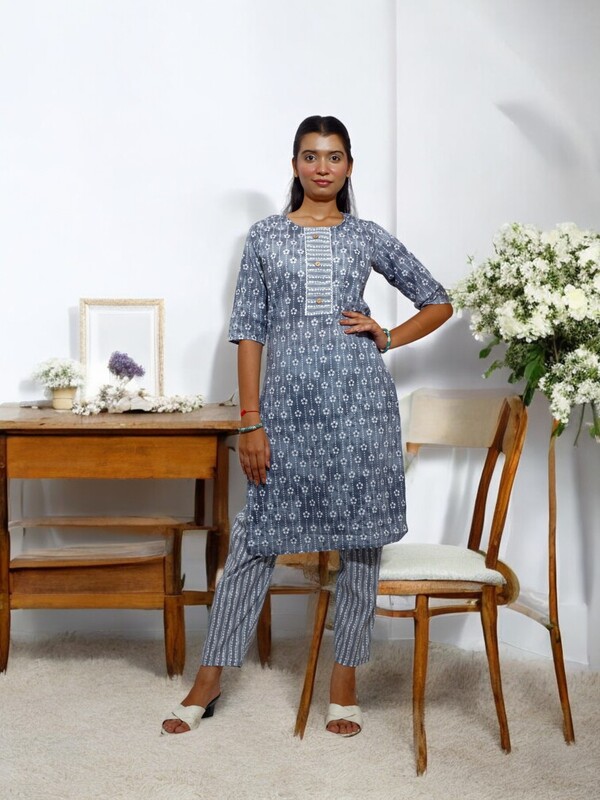 GREY COTTON SALWAR SUIT SET WITH FLORAL PRINT