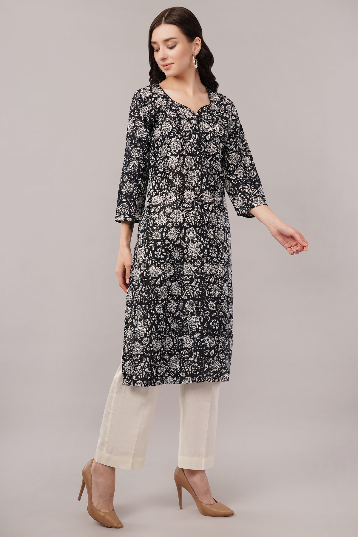 Elegant Floral Cotton Kurta, 3/4 Sleeve, Black and White