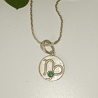 capricon pendant