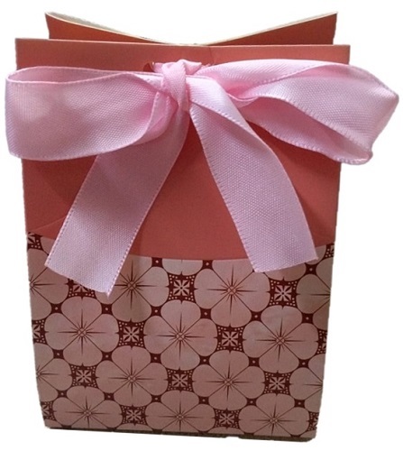 Chocolate Box 6 Cavity With Sleeves 7"x5"x1.5" Chocolate Box 6 Cavity With Sleeves 7"x5"x1.5"