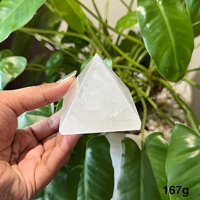 Clear Quartz Stone Pyramid Clear Quartz Stone Pyramid