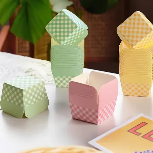 DB Square Multi Color Cups(Pack of 100) DB Square Multi Color Cups(Pack of 100)