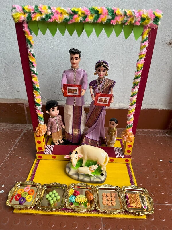 House Warming Doll Set 2 House Warming Doll Set 2