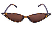 Female Small Cat Eye Sunglasses. Brown Color Lens. Leopard Print Frame. Female Small Cat Eye Sunglasses. Brown Color Lens. Leopard Print Frame.
