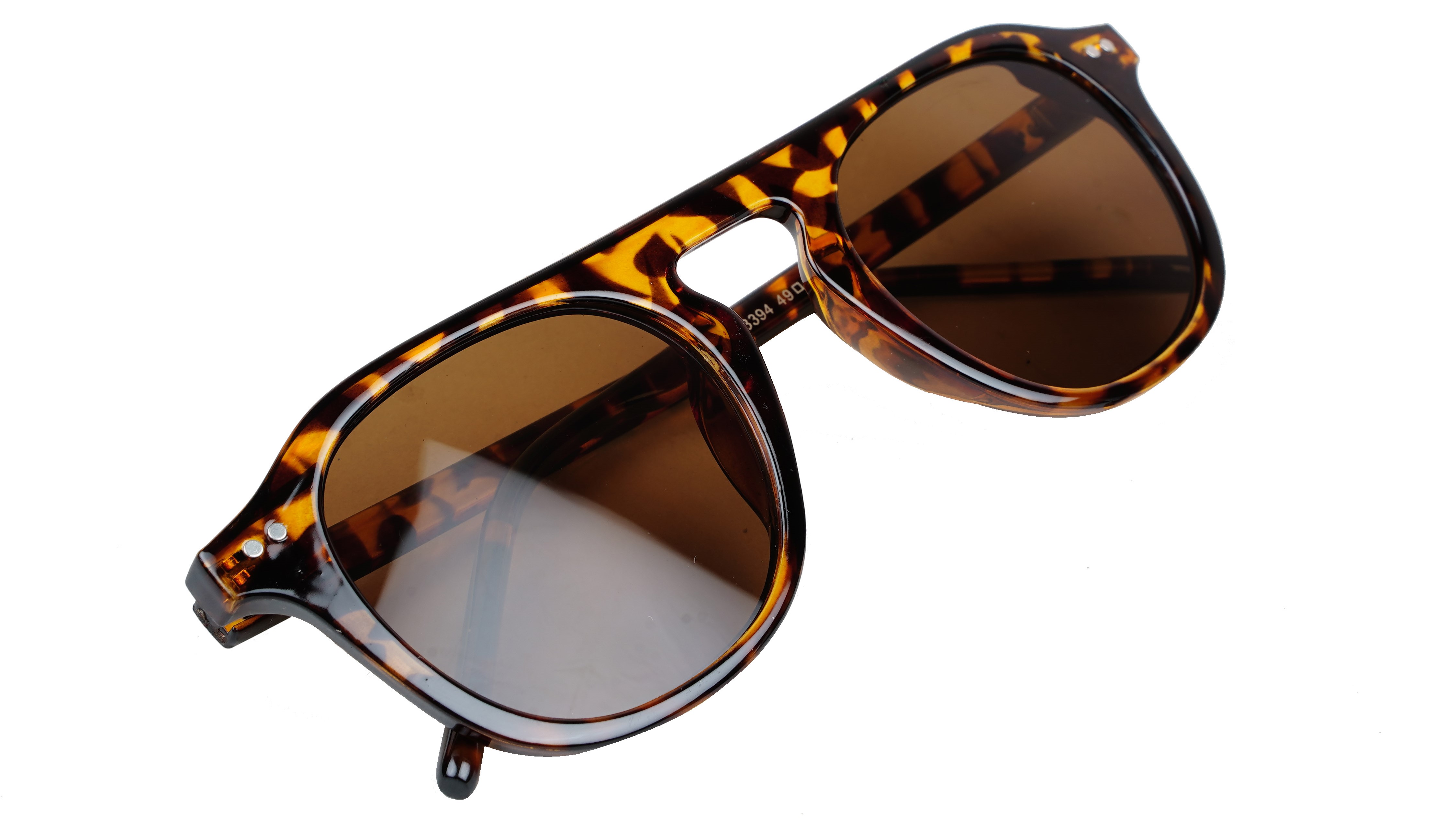 Unisex Medium Round Sunglass. Tortoise Print Frame.