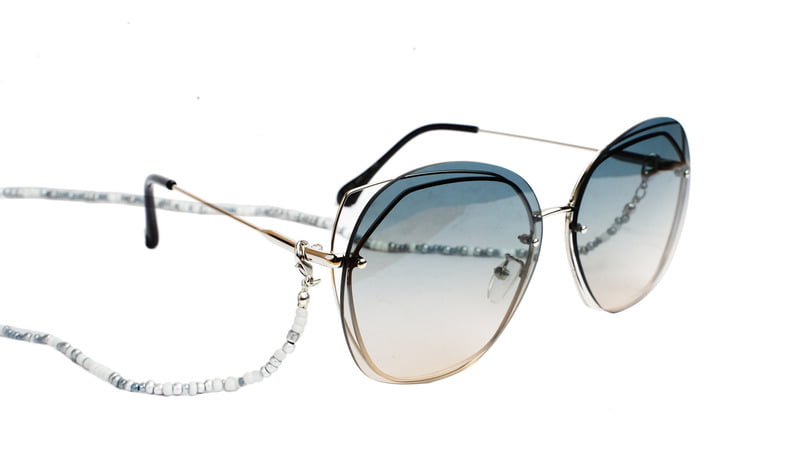 Chain For Female Sunglasses, Spectacles & Mask. Silver & White Color.
