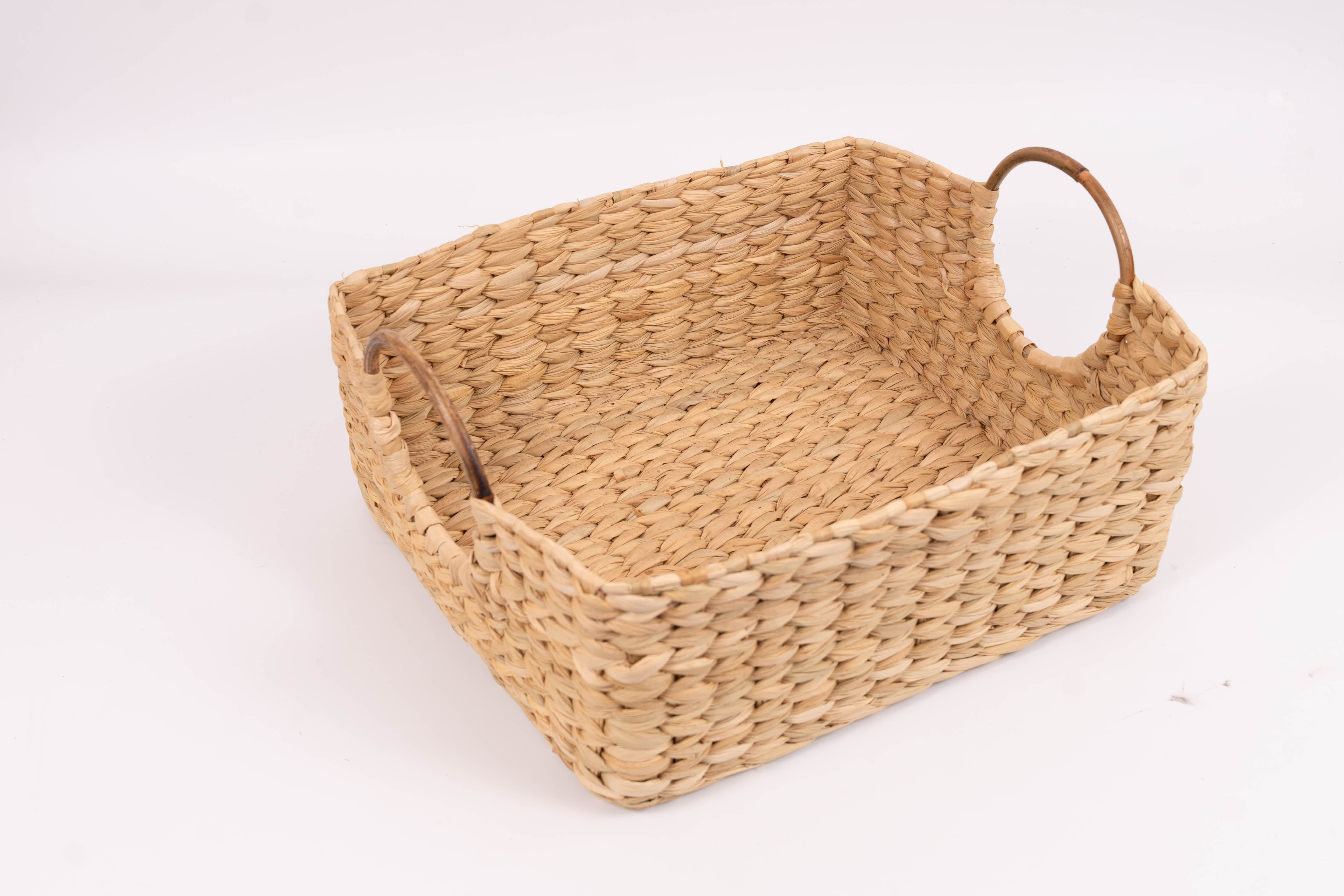 Kauna Hamper Tray with Kauna Handle Kauna Hamper Tray with Kauna Handle