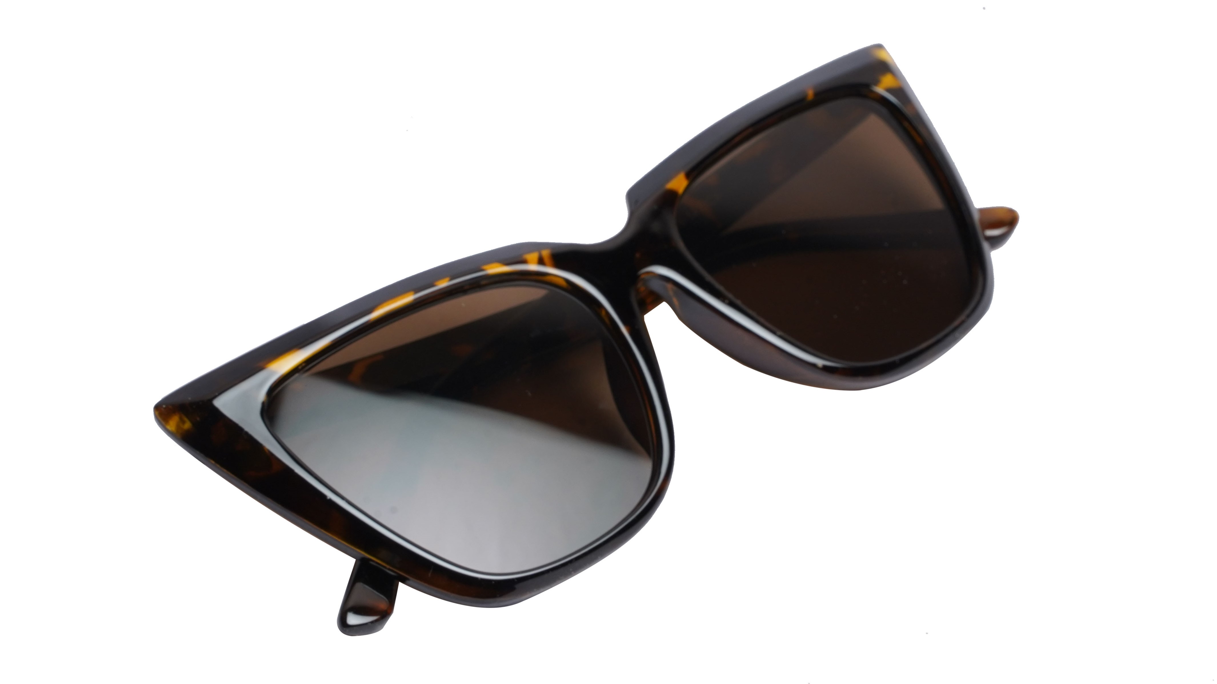 Soigné Female Oversized Cat Eye Sunglasses. Tortoise Print