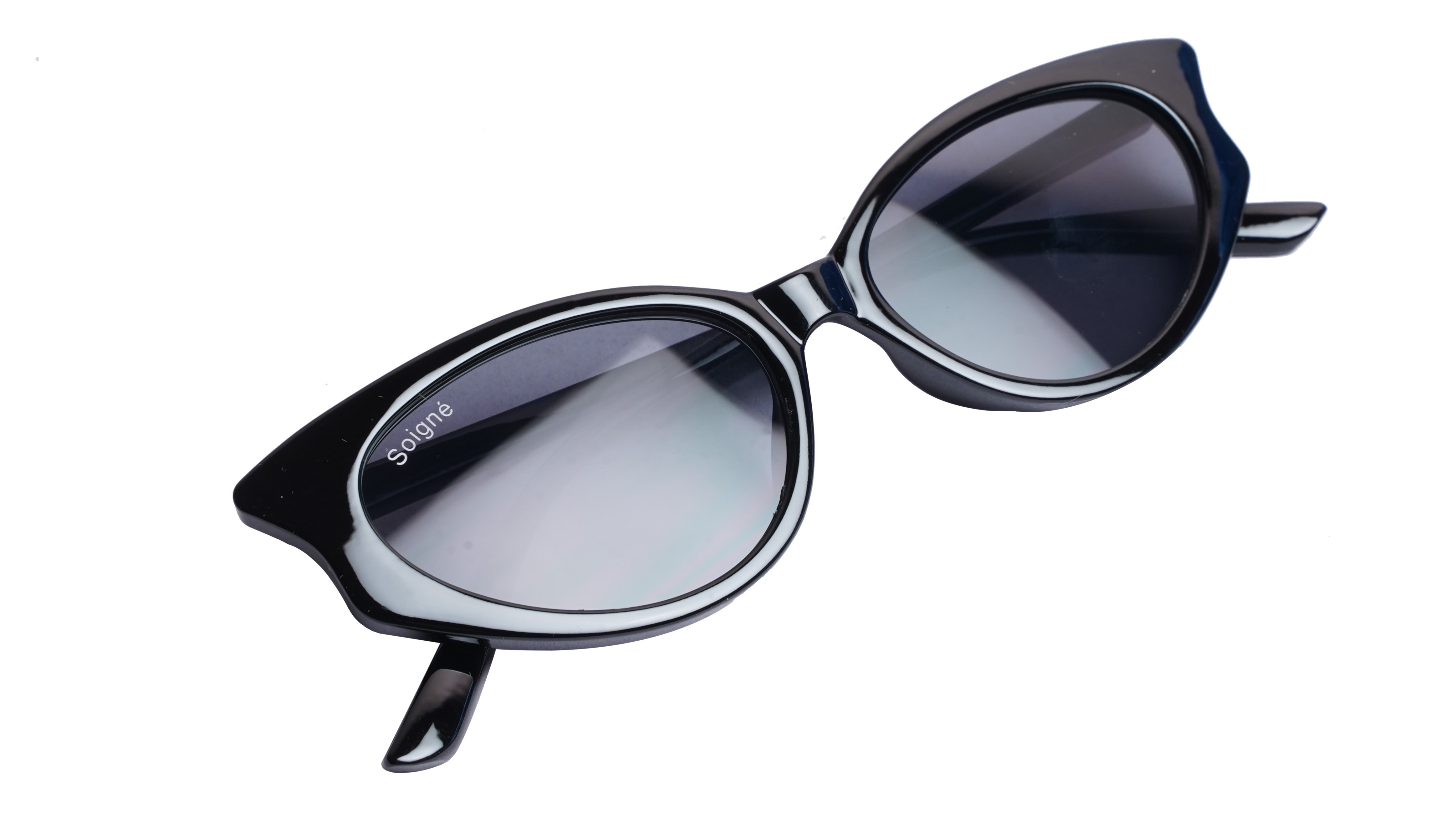 Soigné Female Large Cateye Sunglasses.Glossy Black