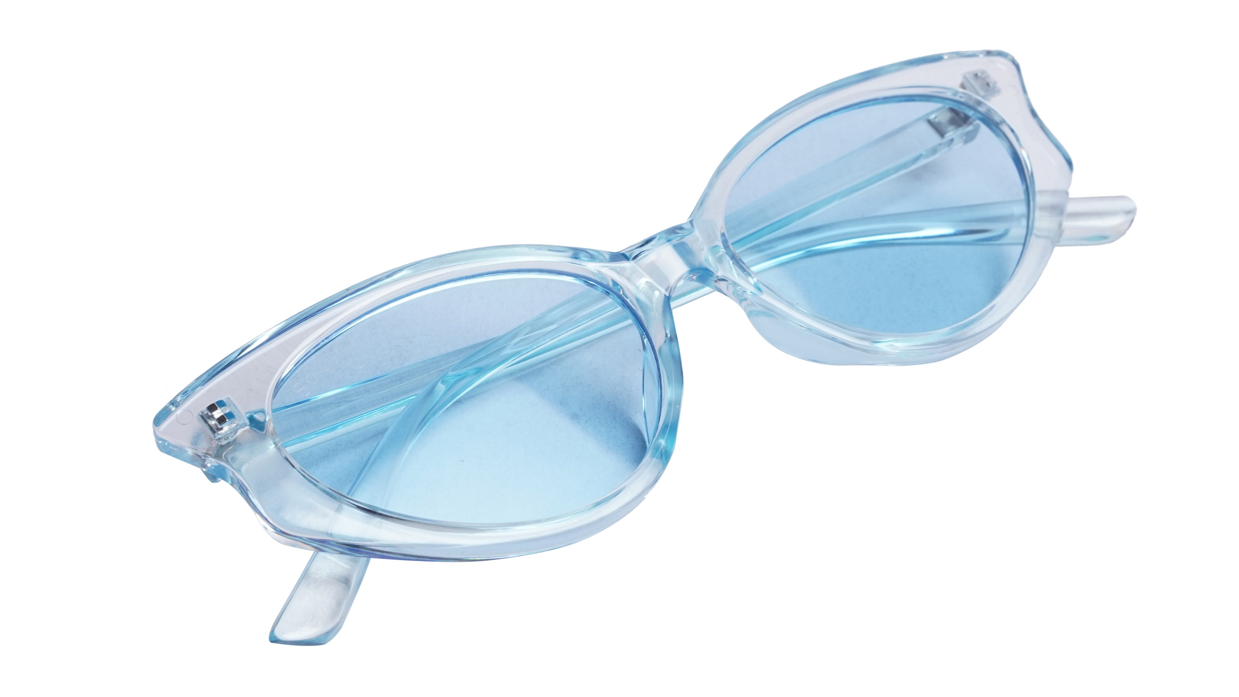 Soigné Female Large Cateye Sunglasses.See Through Blue Frame