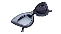 Soigné Female Large Cateye Sunglass.Matte Black Frame Soigné Female Large Cateye Sunglass.Matte Black Frame