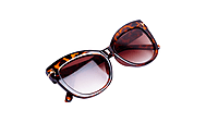Soigné Female Oversized Sunglasses.Leopard Print Soigné Female Oversized Sunglasses.Leopard Print