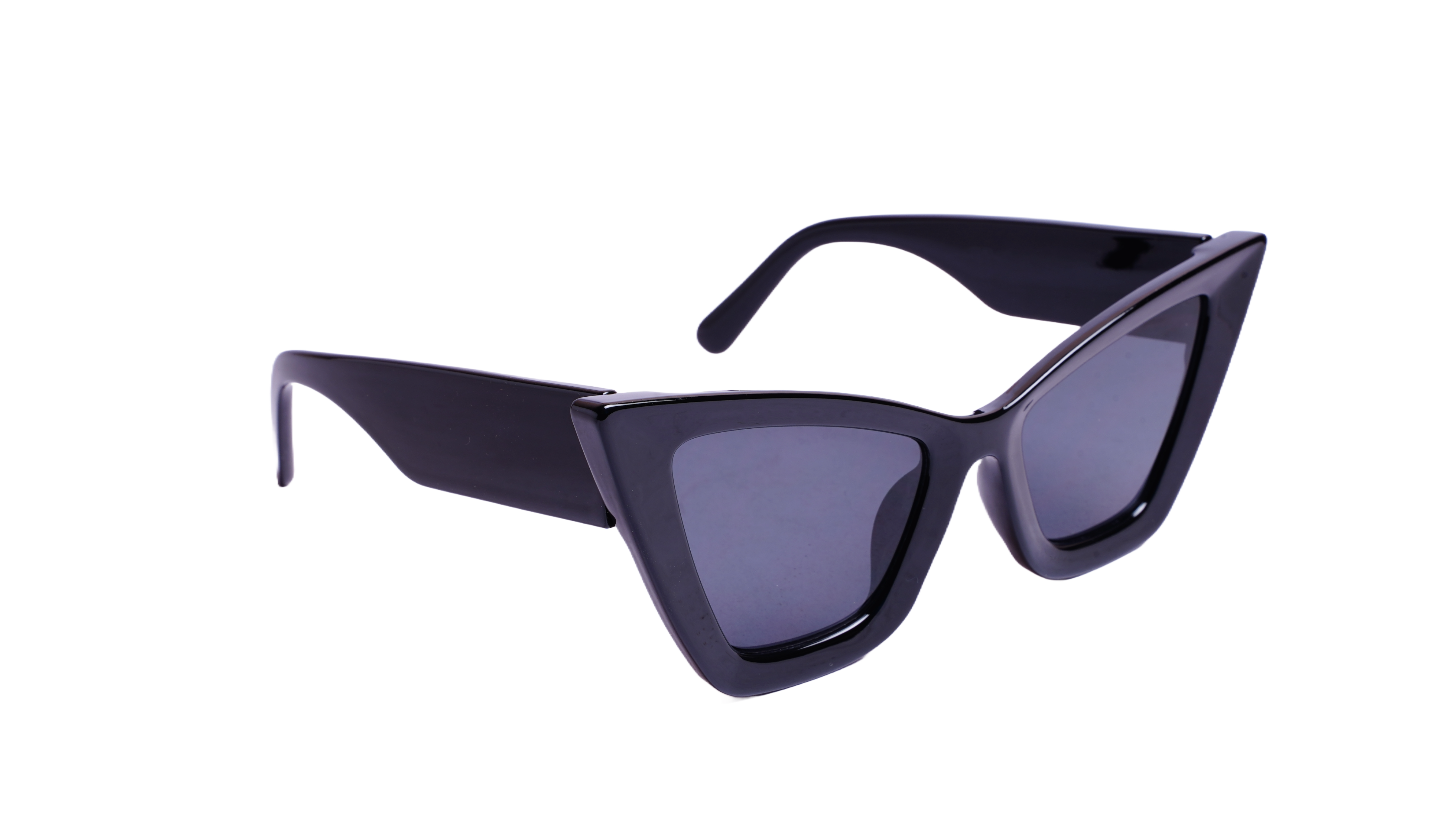 Soigné Female Oversized Cat Eye Sunglasses.Glossy Black Color Frame