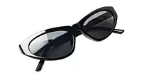 Soigné Female Large Cat Eye Sunglasses.Glossy Black Color