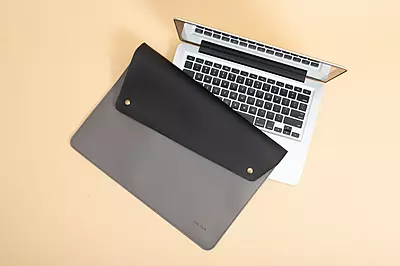 C-Oblique Twix Laptop Sleeve