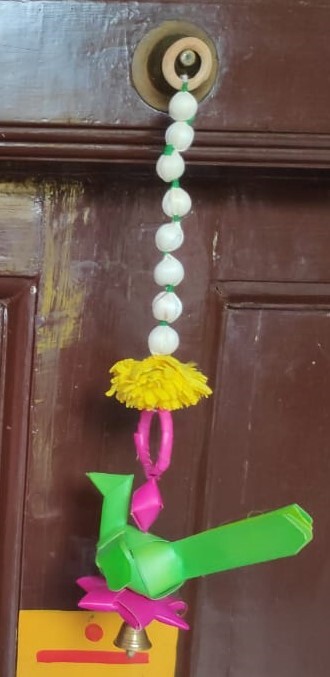 Bell Parrot with Reusable Jasmine String Bell Parrot with Reusable Jasmine String