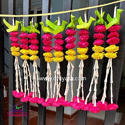 Palm Parrot With Marigold Hanging