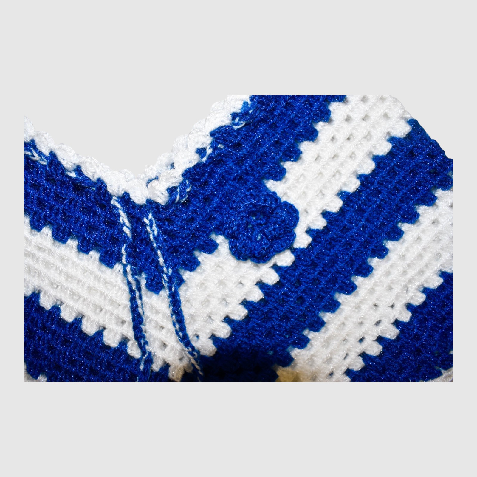 [4-5 Years] Handknitted Kids Woolen Poncho, Blue and White, Striped Pattern