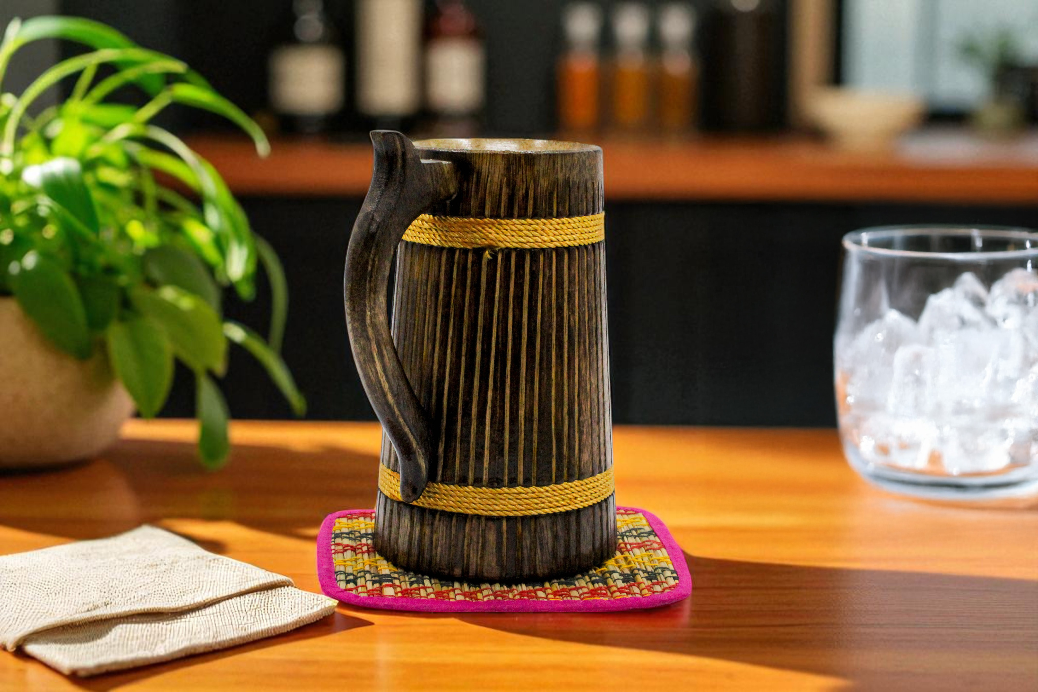 Handcrafted Wooden Beer Mug with Rope Design, 15.5 x 12 x 18 cm, Dark Brown