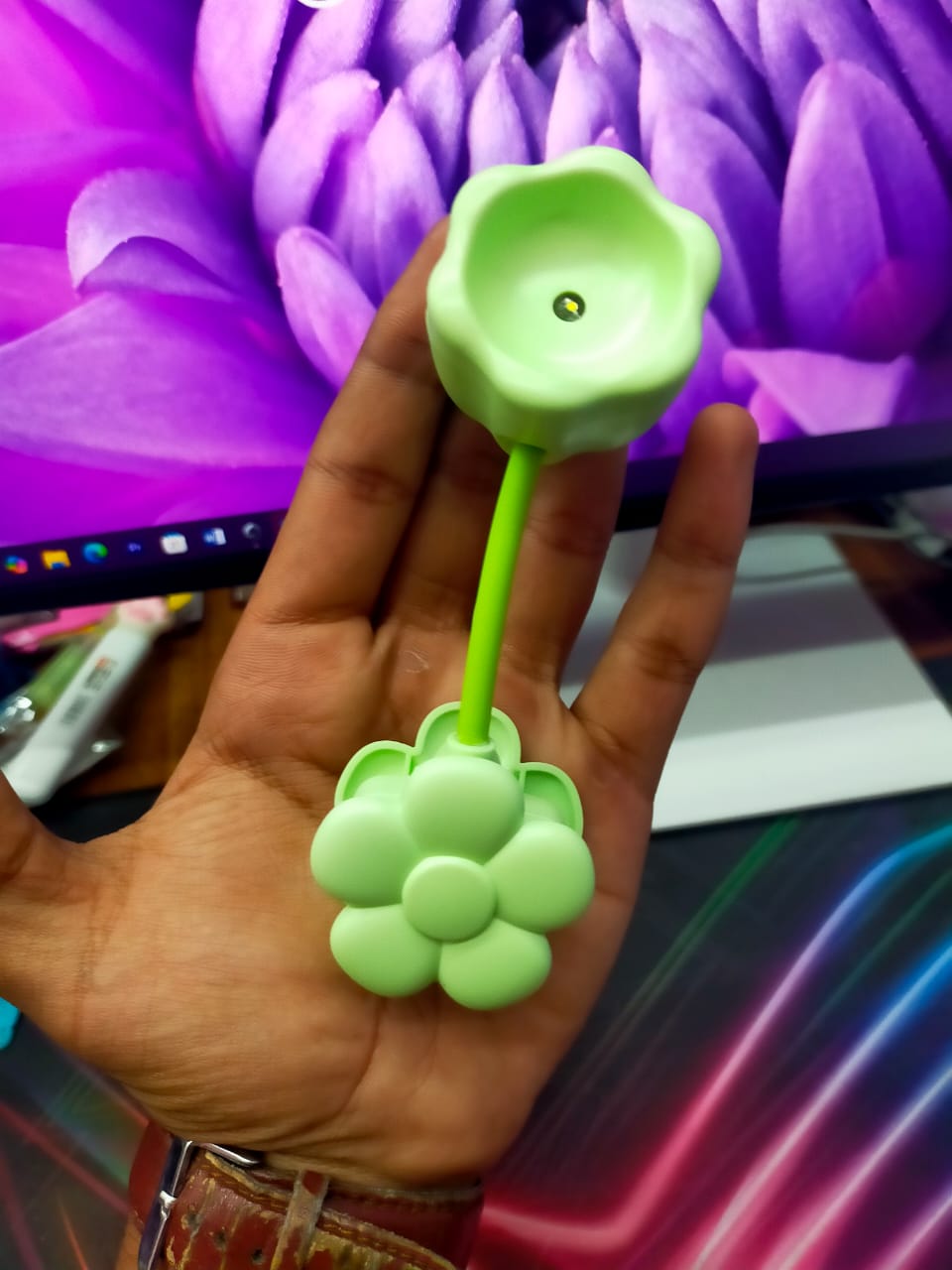 Flower Clip Lamp