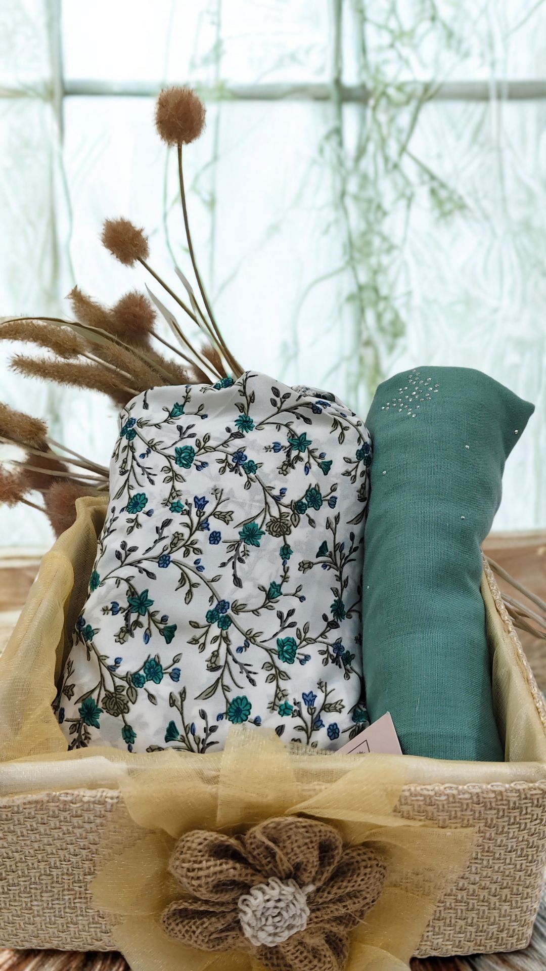 Customizable Prayer Dress & Hijab Gift Hamper