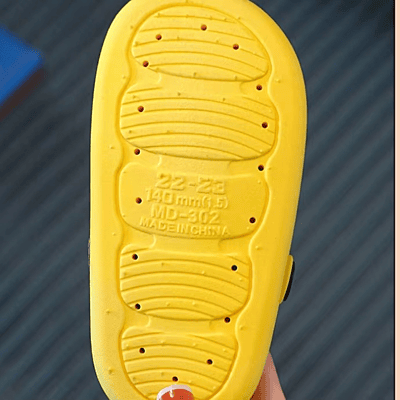 Boys' and Girls' Soft Sole Sandals Anti Slip Cartoon Cute Breathable Hole Shoes Cartoon Baby Sandals Flat Heels Boys' and Girls' Soft Sole Sandals Anti Slip Cartoon Cute Breathable Hole Shoes Cartoon Baby Sandals Flat Heels